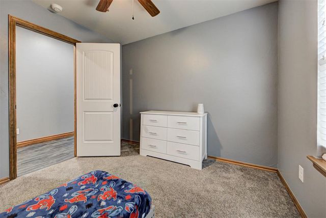 4216 Royal Garden Drive, Yukon, OK 73099