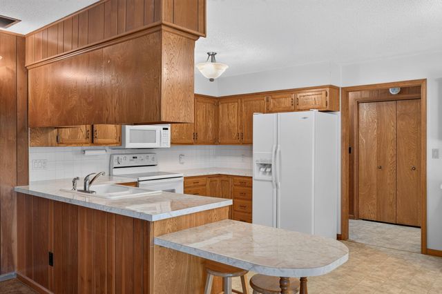 421 S Troy Avenue, Springfield, MO 65802