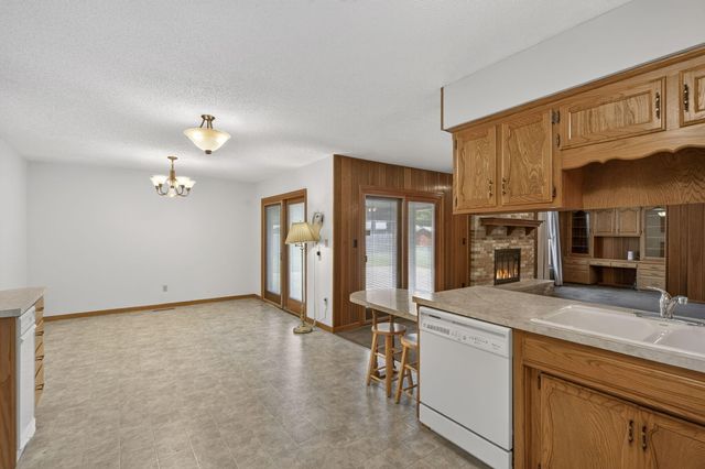 421 S Troy Avenue, Springfield, MO 65802