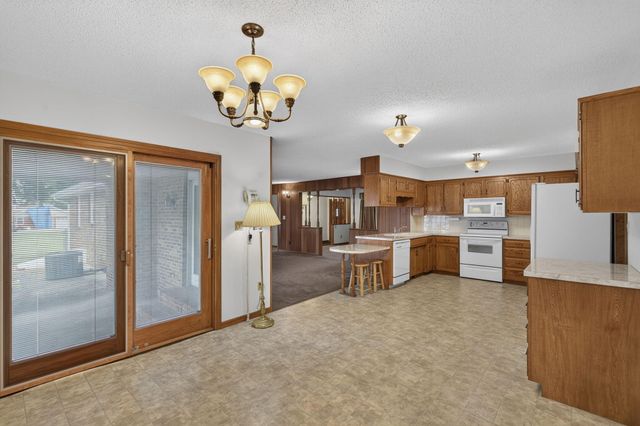 421 S Troy Avenue, Springfield, MO 65802