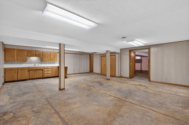 421 S Troy Avenue, Springfield, MO 65802