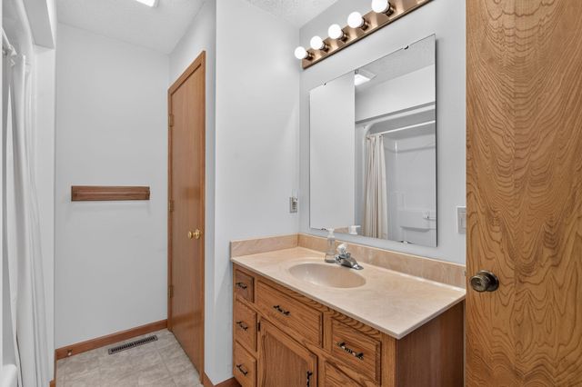 421 S Troy Avenue, Springfield, MO 65802