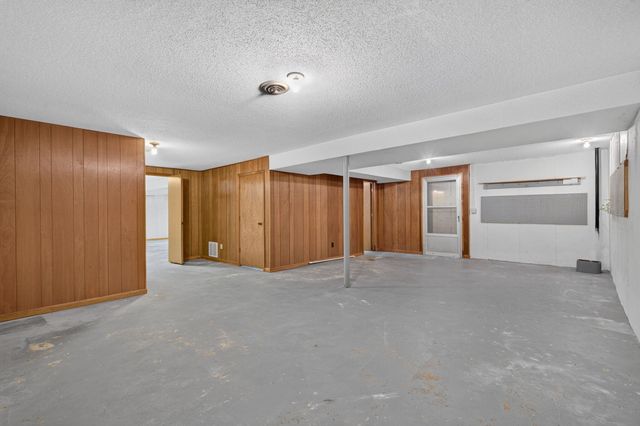 421 S Troy Avenue, Springfield, MO 65802