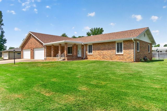 421 S Troy Avenue, Springfield, MO 65802