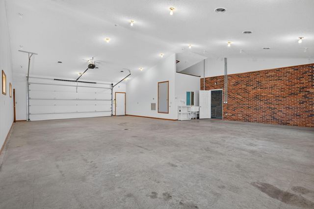 421 S Troy Avenue, Springfield, MO 65802