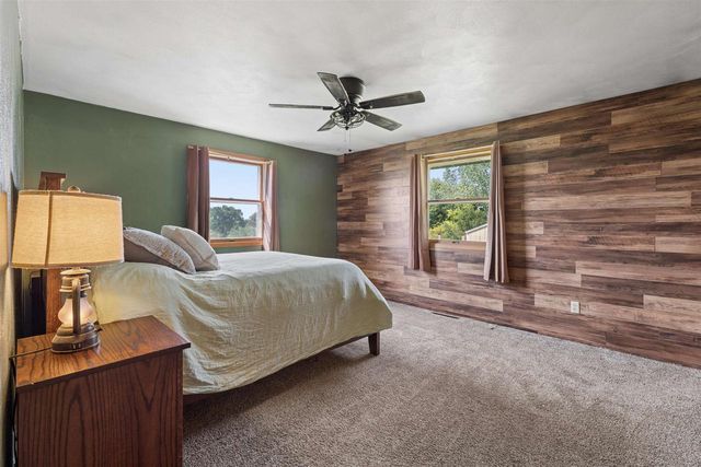 W8269 GRANDVIEW ROAD, Hortonville, WI 54944
