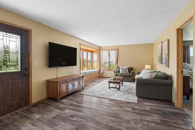 W8269 GRANDVIEW ROAD, Hortonville, WI 54944