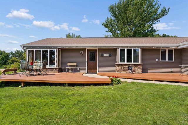 W8269 GRANDVIEW ROAD, Hortonville, WI 54944
