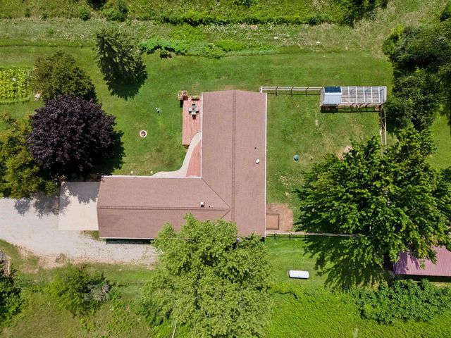 W8269 GRANDVIEW ROAD, Hortonville, WI 54944