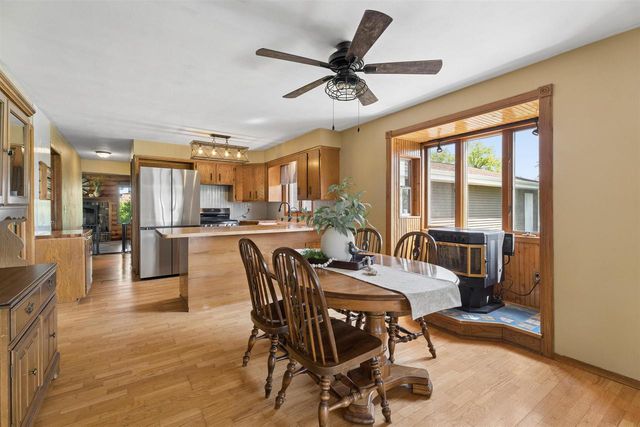 W8269 GRANDVIEW ROAD, Hortonville, WI 54944