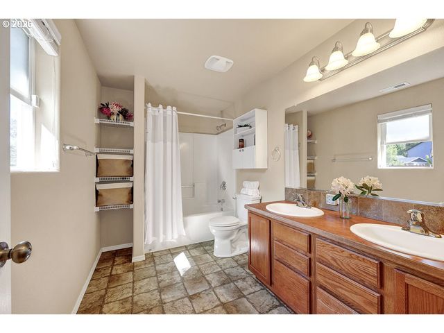 87836 8TH St, Veneta, OR 97487
