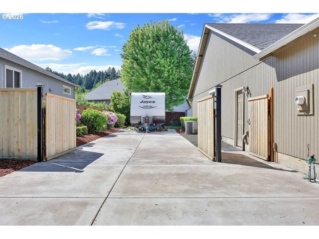 87836 8TH St, Veneta, OR 97487