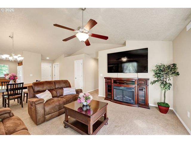 87836 8TH St, Veneta, OR 97487