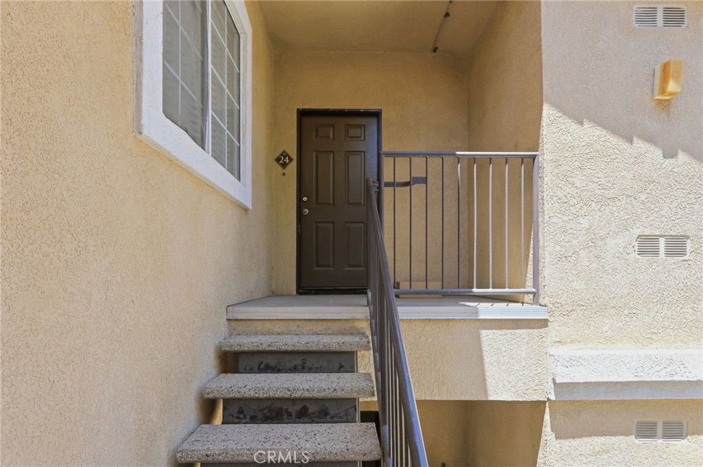Image 2 of property listing at 24909 Madison, Murrieta, CA 92562