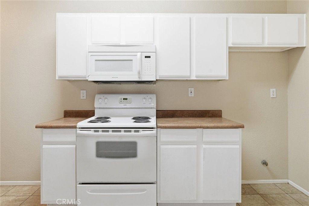 Image 9 of property listing at 24909 Madison, Murrieta, CA 92562