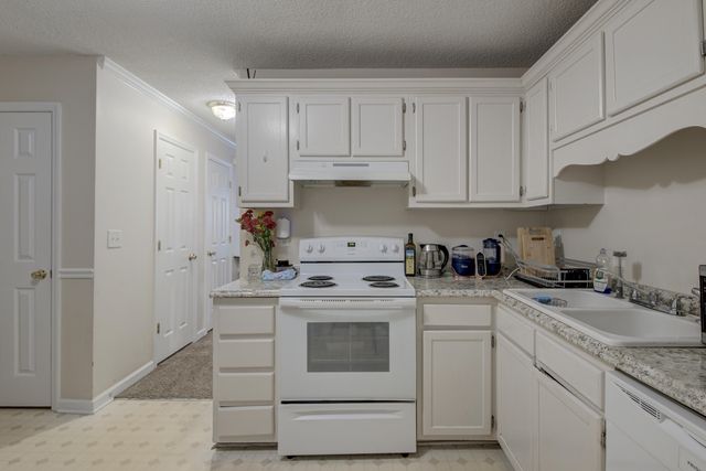 6240 Lucille Drive B, North Charleston, SC 29406