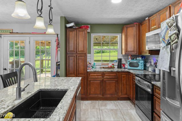 127 Austin Drive, Rogersville, TN 37857