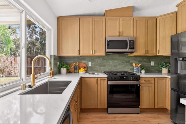 11131 Negley Ave, San Diego, CA 92131