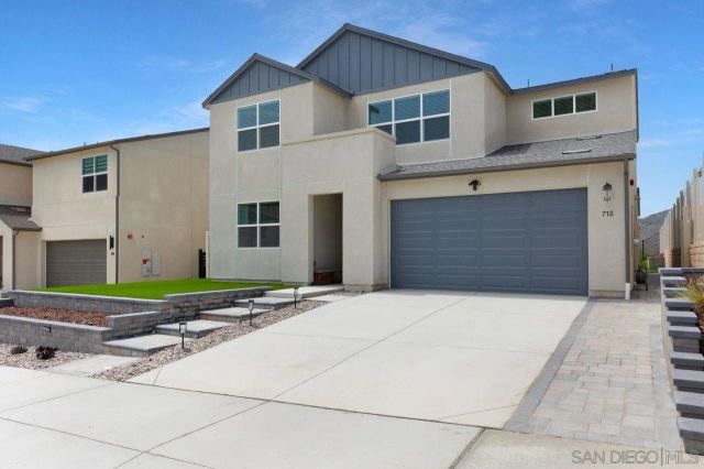 712 Meadowood St., Fallbrook, CA 92028