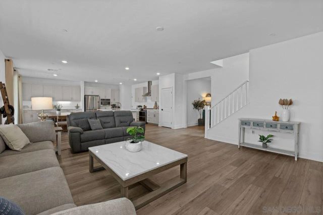 712 Meadowood St., Fallbrook, CA 92028