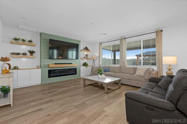 712 Meadowood St., Fallbrook, CA 92028