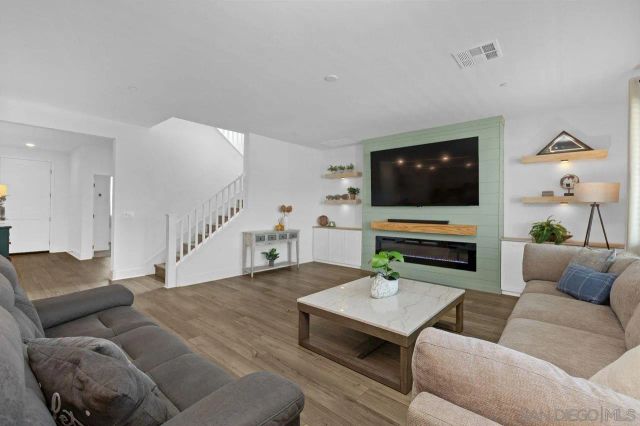 712 Meadowood St., Fallbrook, CA 92028