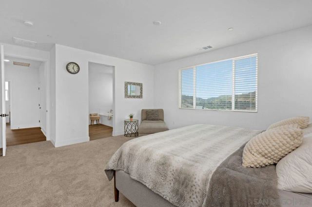 712 Meadowood St., Fallbrook, CA 92028