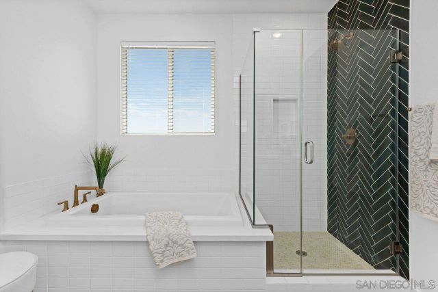 712 Meadowood St., Fallbrook, CA 92028