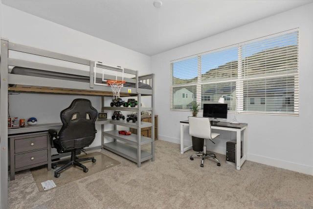 712 Meadowood St., Fallbrook, CA 92028