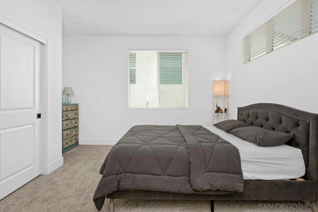 712 Meadowood St., Fallbrook, CA 92028
