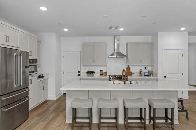 712 Meadowood St., Fallbrook, CA 92028