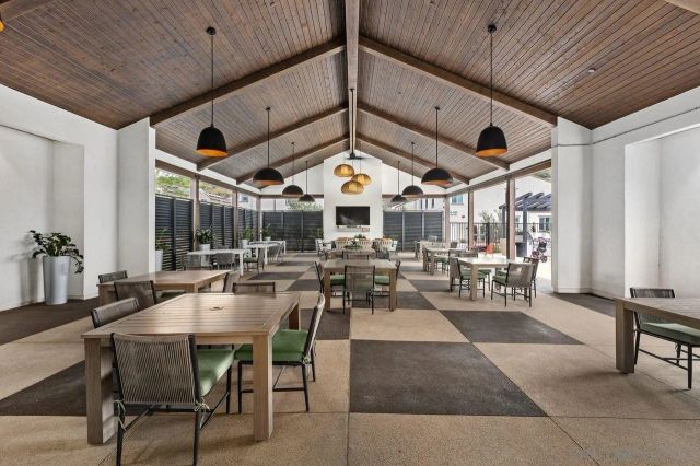 712 Meadowood St., Fallbrook, CA 92028