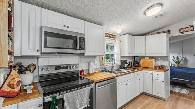 2690 SHINER DRIVE, Lake Wales, FL 33898