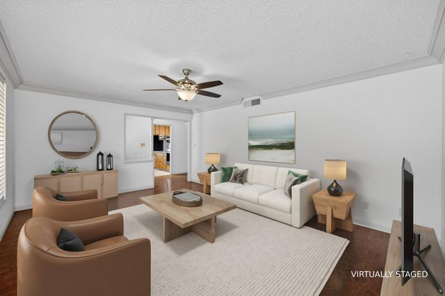 938 E Goshen Avenue, Fresno, CA 93720