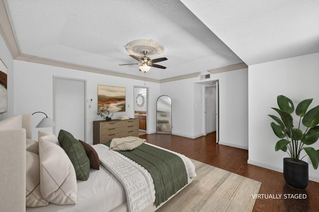 938 E Goshen Avenue, Fresno, CA 93720