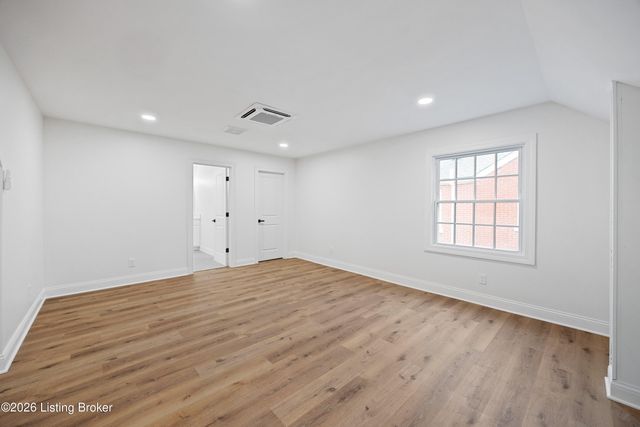 3602 Saint Germaine Ct, Louisville, KY 40207