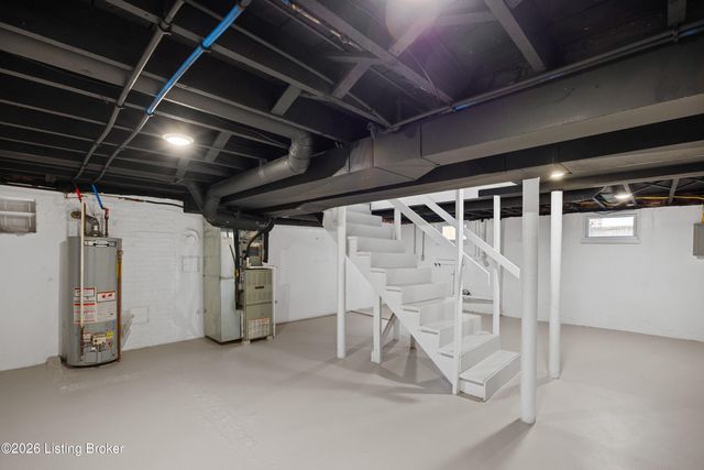 3602 Saint Germaine Ct, Louisville, KY 40207