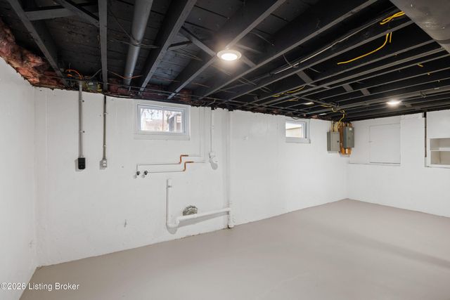 3602 Saint Germaine Ct, Louisville, KY 40207