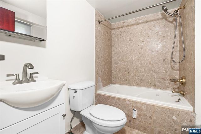763 Closter Dock Road, Closter, NJ 07624