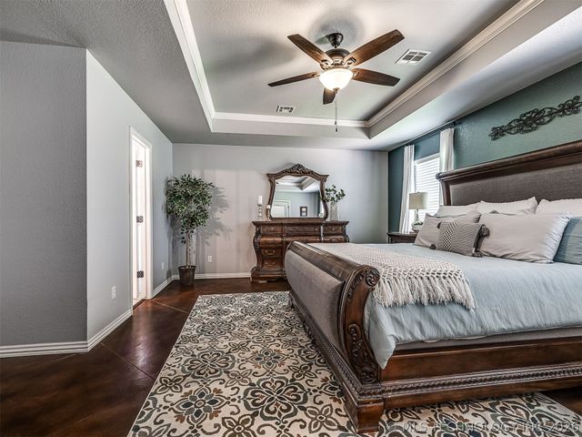 2004 Charleston Drive, Bartlesville, OK 74006