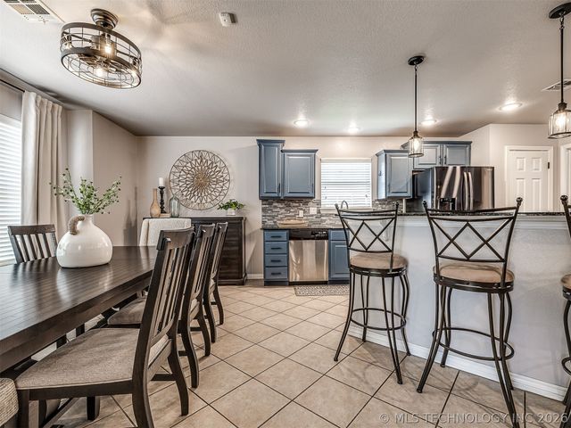 2004 Charleston Drive, Bartlesville, OK 74006
