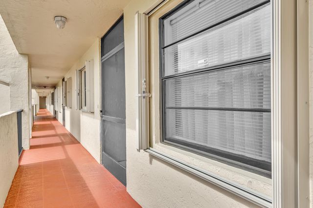 23385 S Barwood Lane S 407, Boca Raton, FL 33428