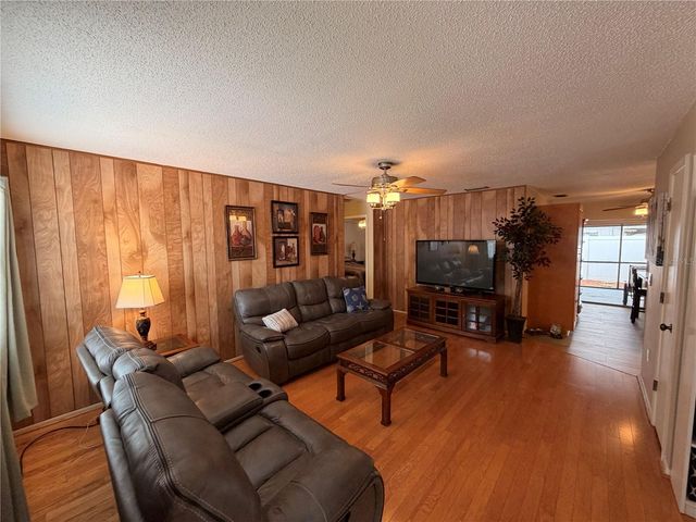 7238 55TH AVENUE N, St Petersburg, FL 33709