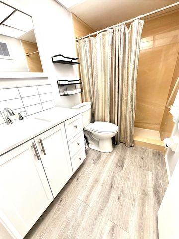 7238 55TH AVENUE N, St Petersburg, FL 33709