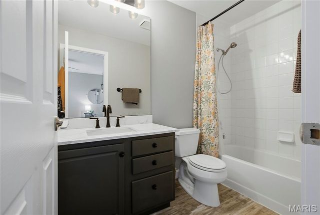 4122 Westminster Place, St Louis, MO 63108