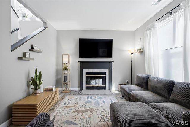 4122 Westminster Place, St Louis, MO 63108