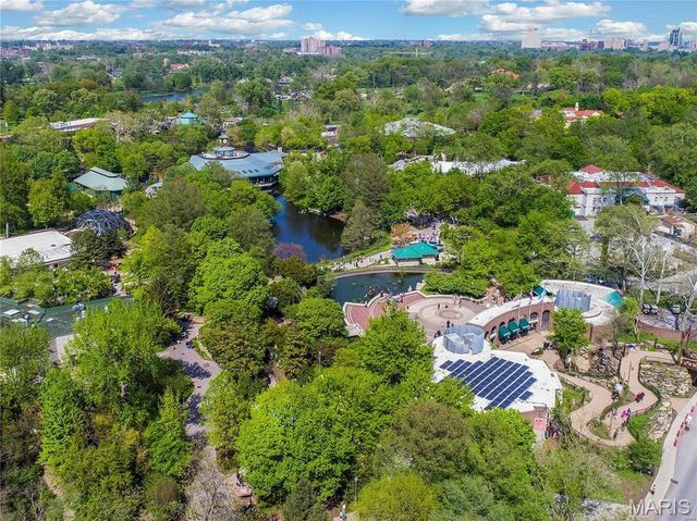 4122 Westminster Place, St Louis, MO 63108