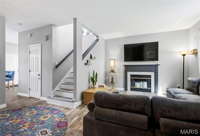 4122 Westminster Place, St Louis, MO 63108