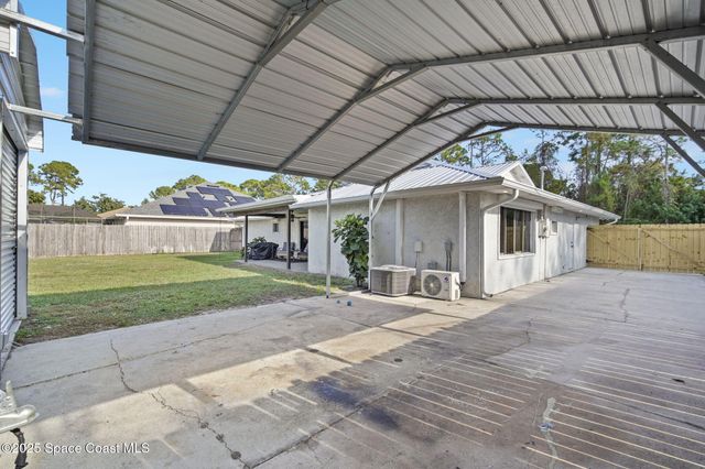 761 Firestone Street NE, Palm Bay, FL 32907