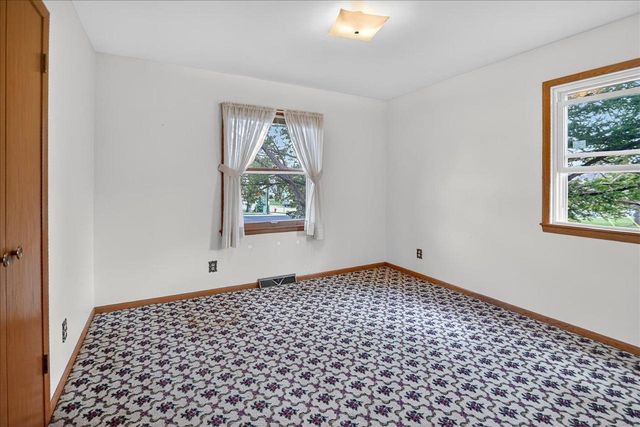 1005 South Street, Stoughton, WI 53589